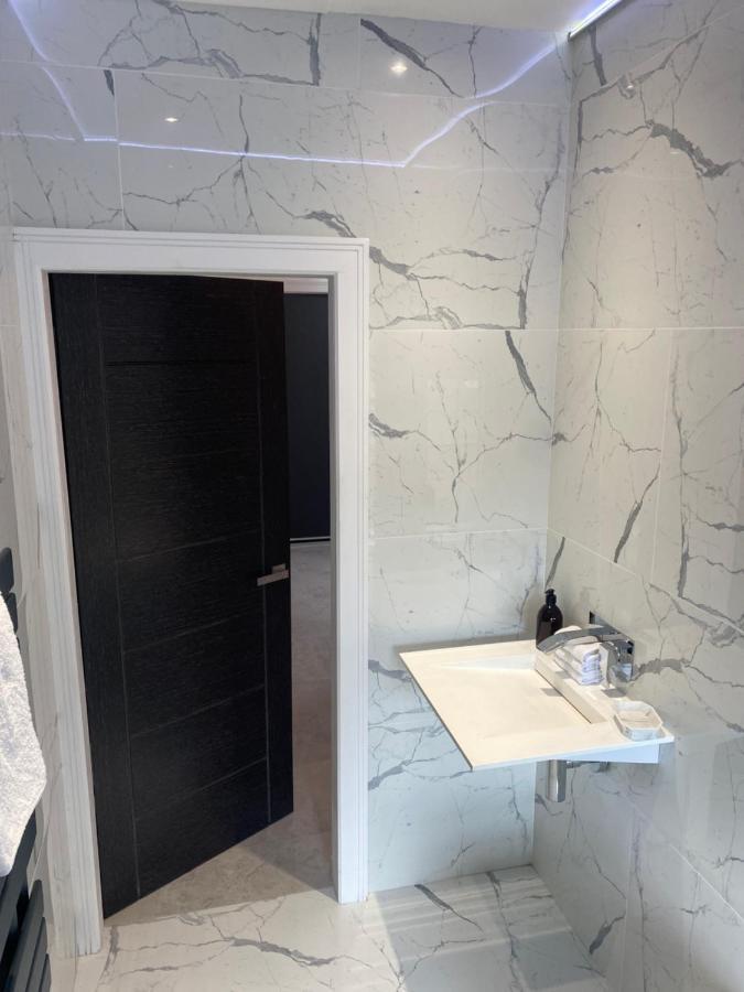 Luxury Royal Mile Boutique 2bedroom Edimburgo